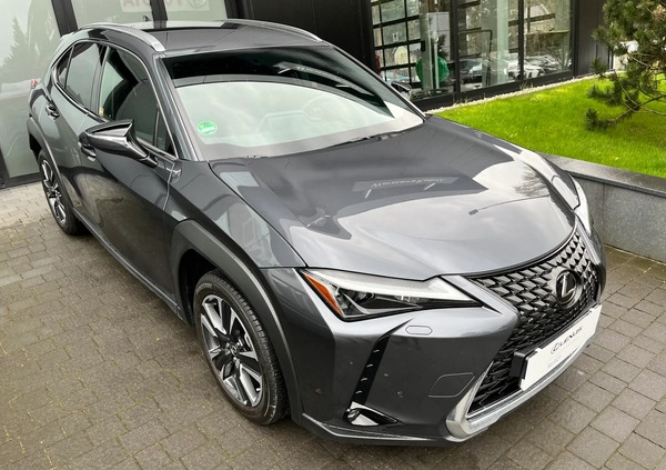 Lexus UX cena 157900 przebieg: 24000, rok produkcji 2022 z Gostyń małe 29